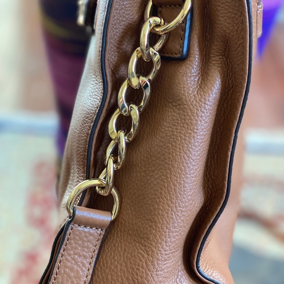 🍁SOLD🍁Michael Kors handbag - Picture 11 of 16